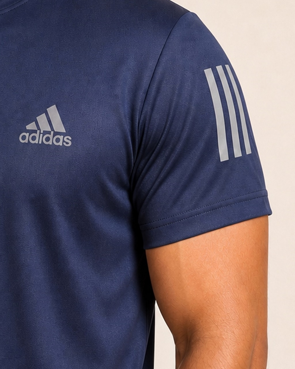 Reflective Logo Round Neck Blue Tracksuit detail view